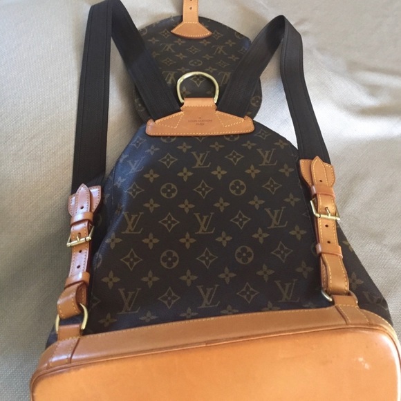 LOUIS VUITTON BACKPACK - Picture 4 of 9